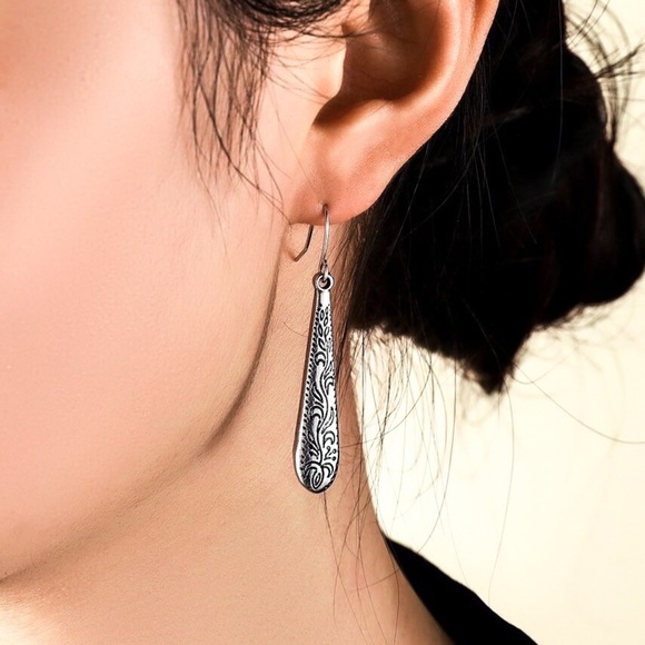 Any 2/$20! Silver Engraved Waterdrop Boho Earrings - Picture 3 of 6